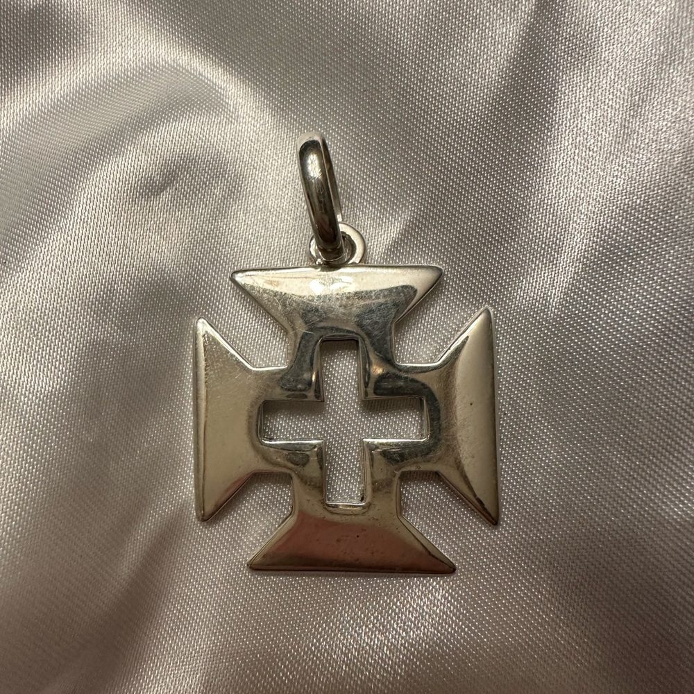 Sterling Silver Cross - never worn - male or female- orig. jewelry box included
